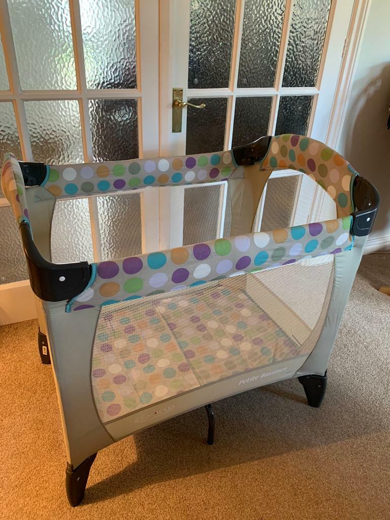 graco petite travel cot